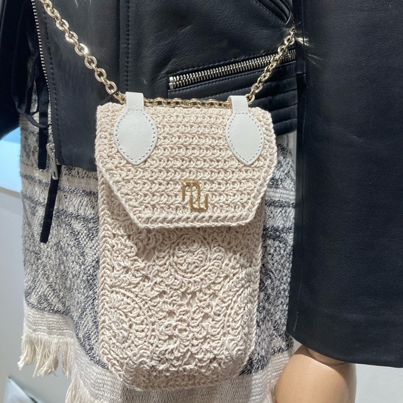 MAJE MACRAMÉ Ivory Crochet Phone Case - Picture 2 of 11